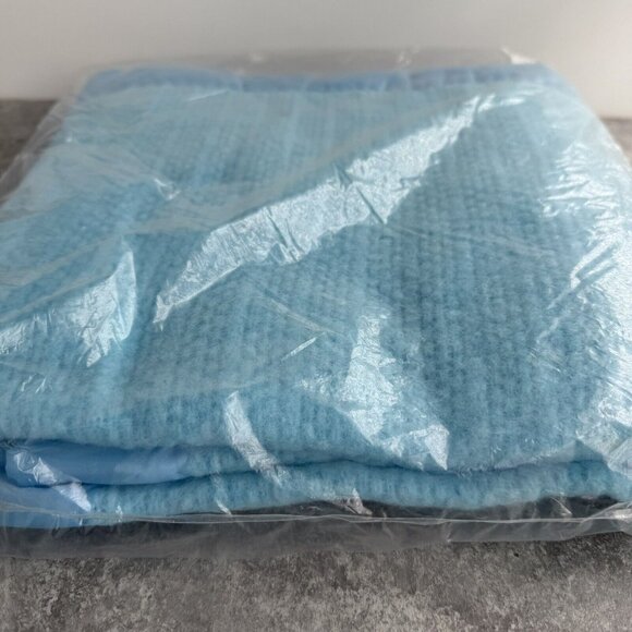 Beacon Baby Blanket BLUE Satin Trim Waffle Weave 36"x 50" Range 4 NEW - Picture 5 of 5